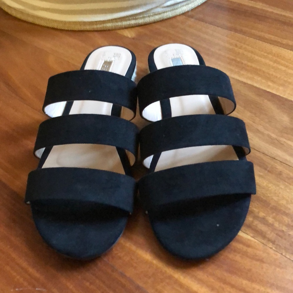 Summer sandals size 5 black suede staple